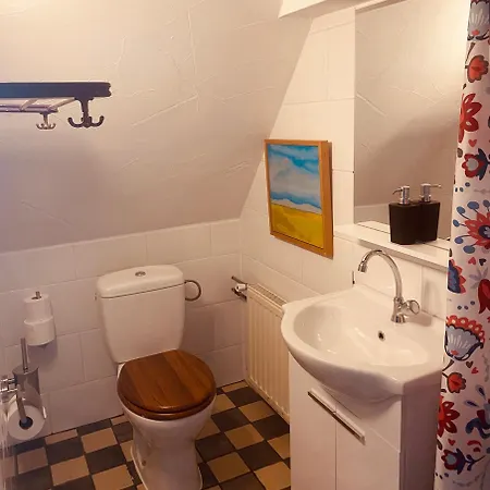 Vakantie Appartement Goedereede Let Op De Badkamer Moet Met Andere Gasten Gedeeld Worden Exterior photo