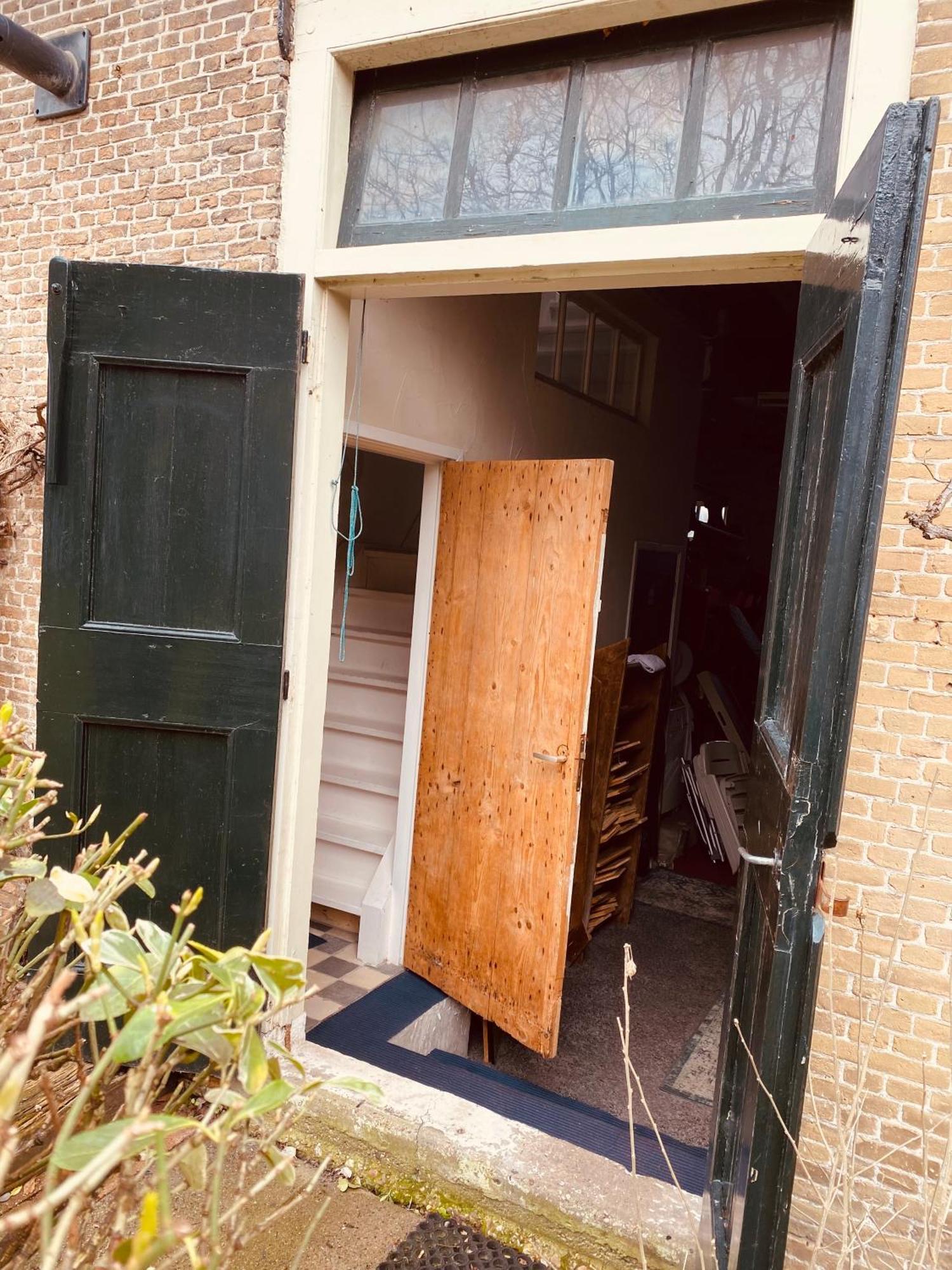 Let Op De Badkamer Moet Met Andere Gasten Gedeeld Worden Apartment *